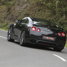 Nissan GT-R (R35) Black Edition