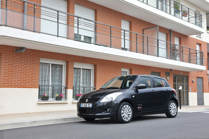 La Swift Little Marcel se démarque avant tout par sa personnalisation unique et ses accessoires griffés Little Marcel