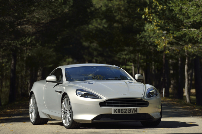 Aston Martin DB9 6.0 Touchtronic 2