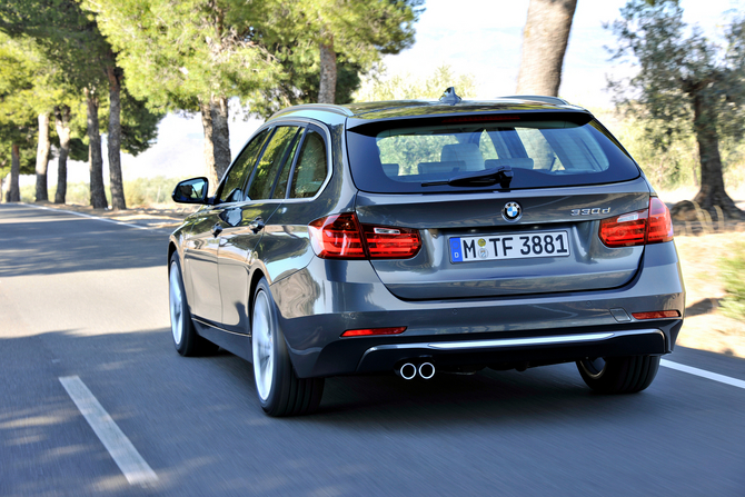 BMW 320i Touring xDrive