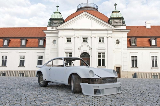 Porsche raffles perfectly restored 911T