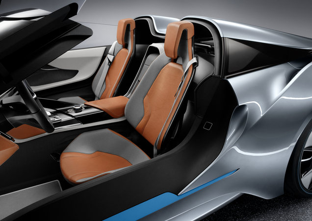 A BMW mostra um i8 Spyder mais próximo da produção