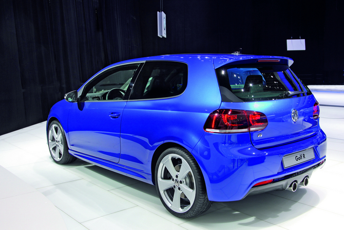 Golf R gets four special versions at Geneva