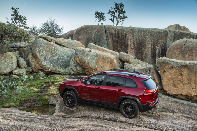 The latest Cherokee uses the same platform as the Dodge Dart