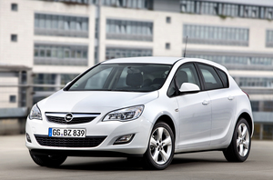 Ampera and Zafira Tourer Concept on the Opel stand