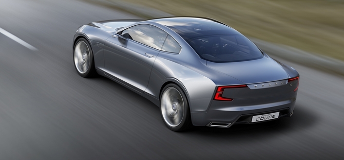 Volvo also blended in some GT design elements