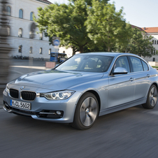 Technologie BMW TwinPower Turbo alliée à une boîte automatique à huit rapports spécifique à l’hybride et à une gestion intelligente des flux 