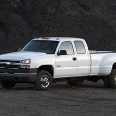 Chevrolet Silverado 3500HD Extended Cab 4WD Work Truck Long Box SRW