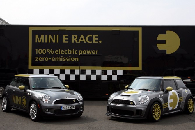 MINI E Race runs in Nürburgring