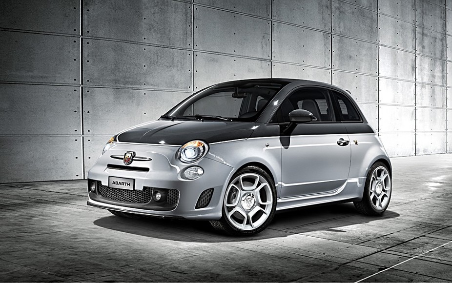 Abarth: Punto Evo and 500C presented at Geneva