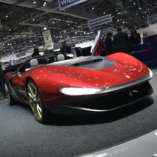 A Pininfarina também está a exibir o carro favorito de Sergio Pininfarina, o protótipo Dino de 1965