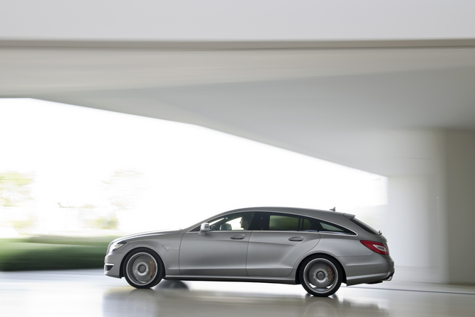 A CLS 63 AMG Shooting Brake é uma combinação de performance, design e funcionalidade