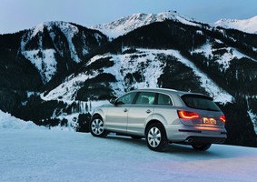 Audi Q7 gets new engine range and transmission