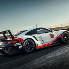 Porsche 911 RSR