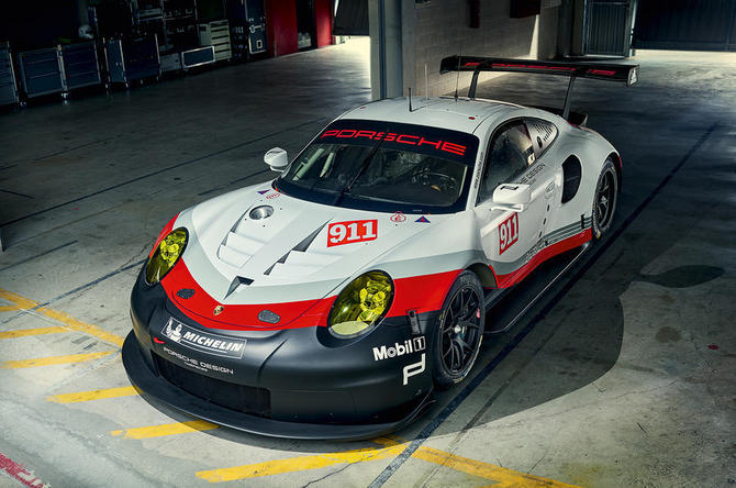 Porsche 911 RSR