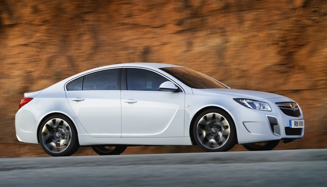 Vauxhall Insignia Hatchback 2.8T V6 4x4 VXR (Auto)