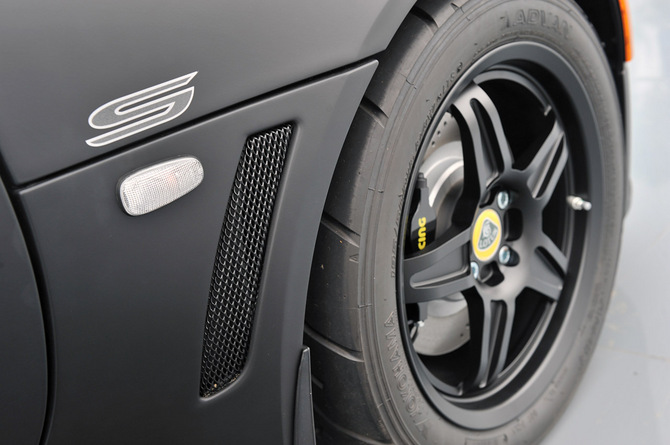 Lotus Exige Matte Black Final Edition makes stealthy debut