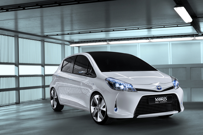 Toyota Yaris HSD concept