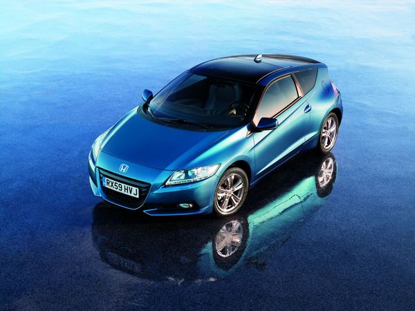 CR-Z: the Sporty Hybrid Coupe by Honda