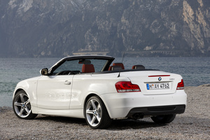 BMW reveals facelifted 1 Series Coupé and Convertible