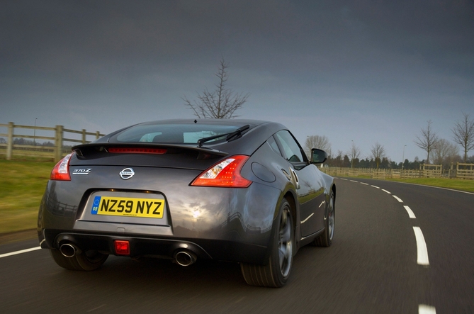 Nissan 370Z 3.7 328 Black Edition