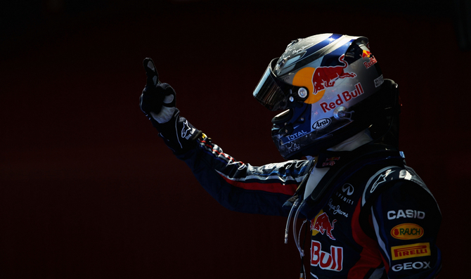 Vettel holds Hamilton for fourth season victory