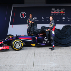 Os pilotos da Red Bull desvendaram o RB10 na linha das boxes de Jerez