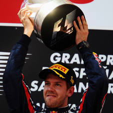 Vettel holds Hamilton for fourth season victory