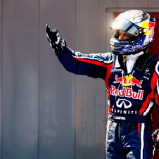 Vettel holds Hamilton for fourth season victory