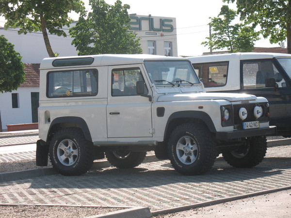 Land Rover Defender