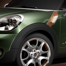 MINI unveils the Paceman Concept ahead of Detroit