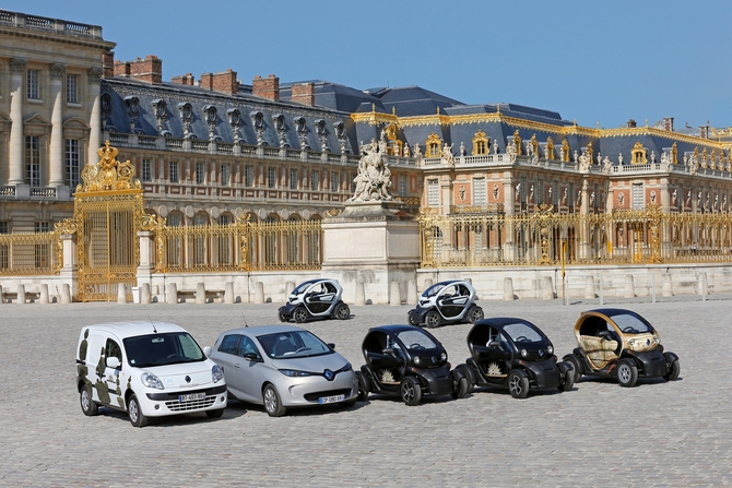 The palace purchased 23 Renault electric cars