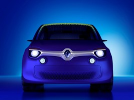 The front bares a strong resemblance to the Twingo