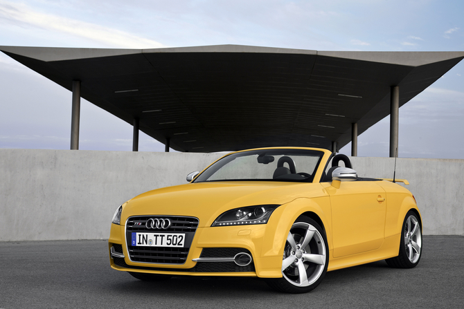 The TTS Competition comes standard with the magnetic suspension