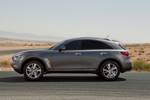 Refreshed Infiniti FX Gets New Front and New Package