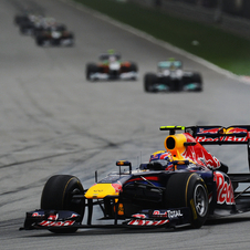 Vettel continues winning run in Malaysia