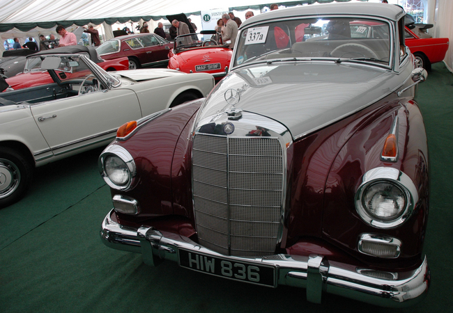 Mercedes-Benz 300D Adenauer