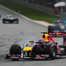 Vettel continues winning run in Malaysia