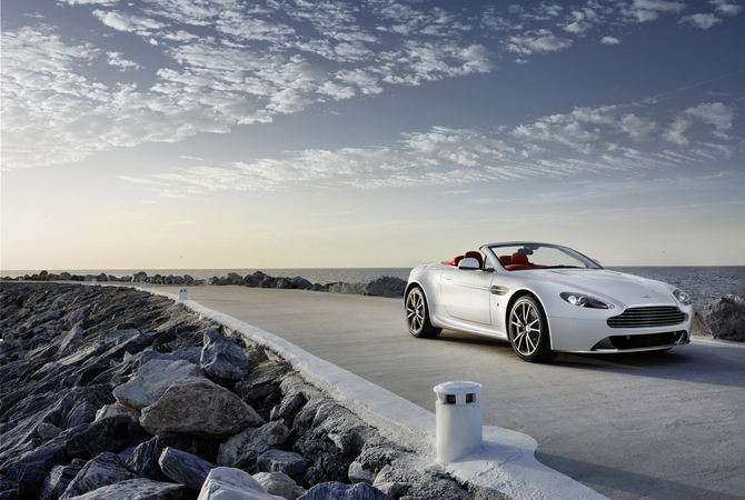 Aston Martin V8 Vantage Roadster