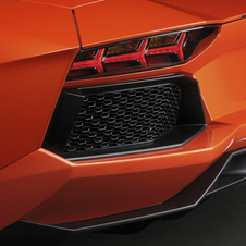 Lamborghini Aventador finally revealed