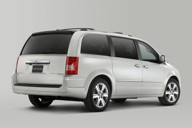 Chrysler Town & Country (modern) New LX