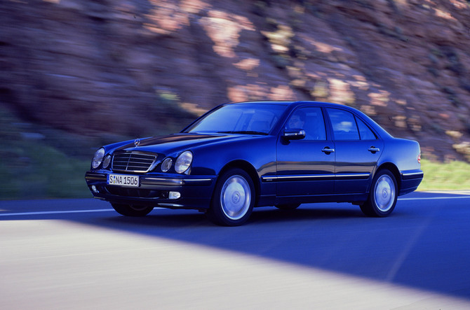 Mercedes-Benz E 430