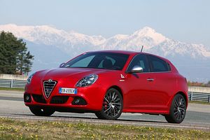 Alfa Romeo Giulietta 1750 TBi 235cv Quadrifoglio Verde