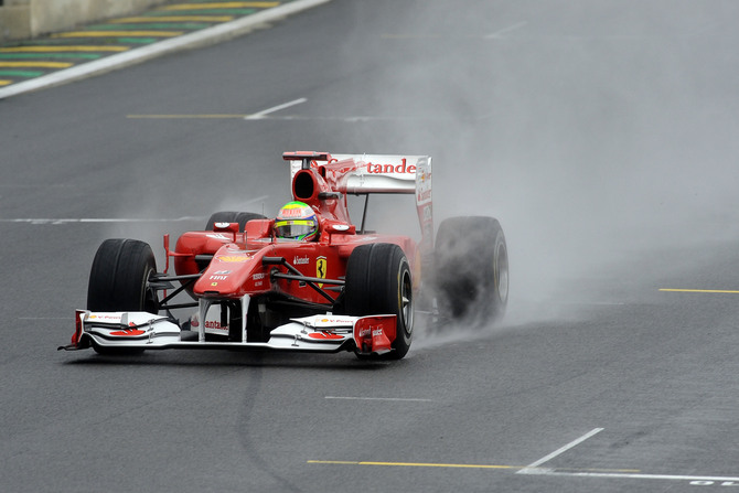 Hulkenberg storms into pole position in Brazil