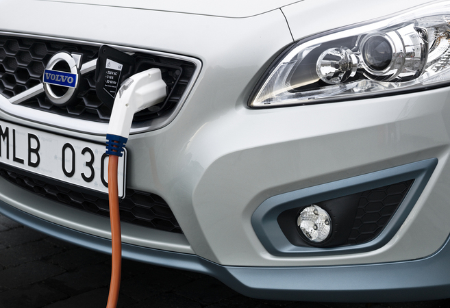 Volvo wants to test the electric C30 in 2011