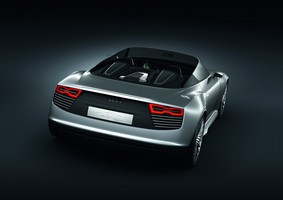 Audi e-tron Spyder: e-tron family goes roadster