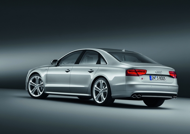 Audi S8