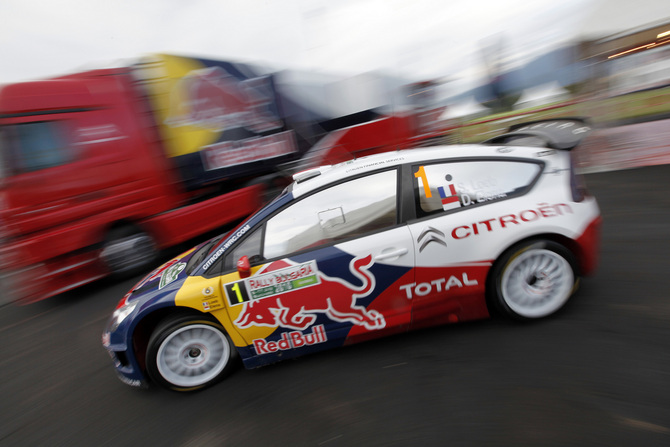 Loeb and Ogier stay with Citroën Racing in 2011