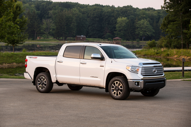 Toyota Tundra 3