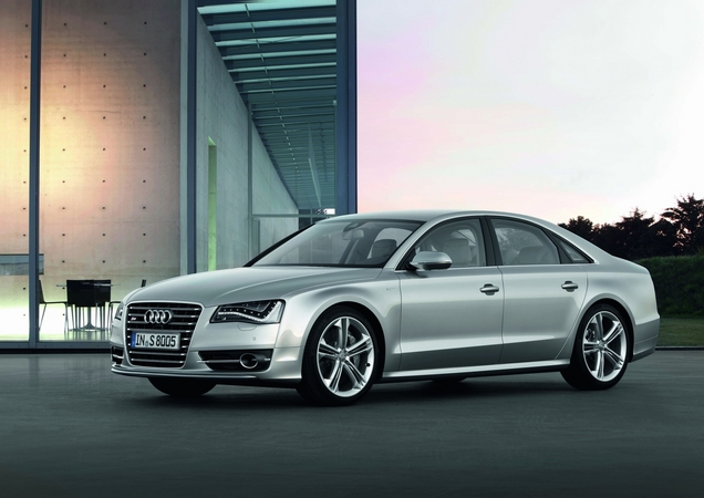 Audi S8